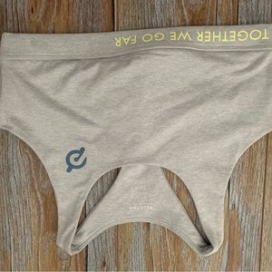 Peloton Heathered Gray Strappy Bra. New with tags. Size M